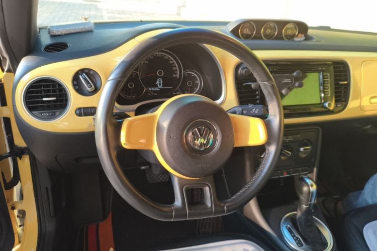 Used Volkswagen Beetle 2013 1.4TSI Fashion Edition Steering Wheel