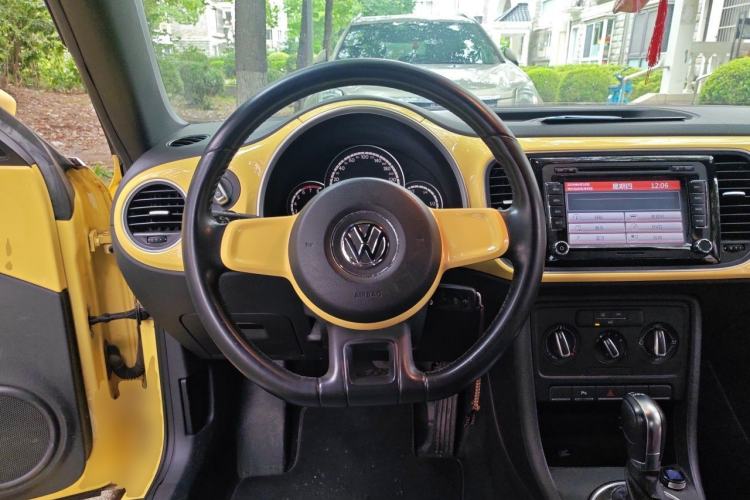 Used Volkswagen Beetle 2013 1.4TSI Fashion Edition Steering Wheel