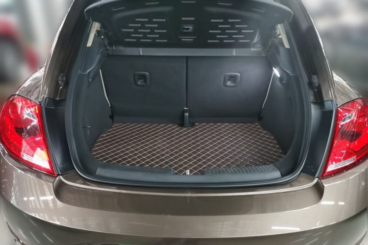 Used Volkswagen Beetle 2013 1.4 TSI Comfort Model Trunk