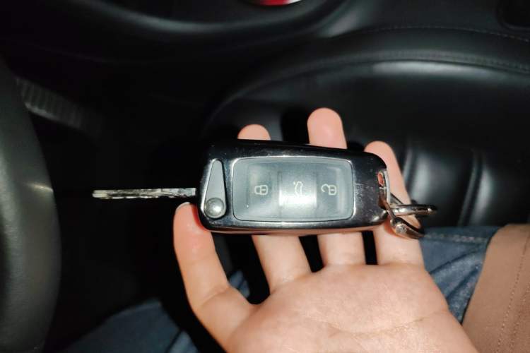 Used Volkswagen Beetle 2013 2.0 TSI Top-Trim Model Vehicle Key