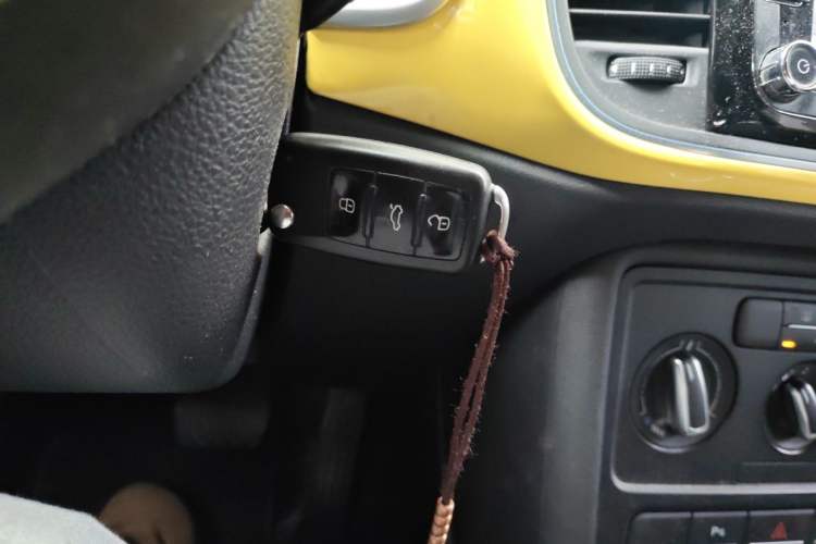 Used Volkswagen Beetle 2013 1.4TSI Fashion Edition Vehicle Key
