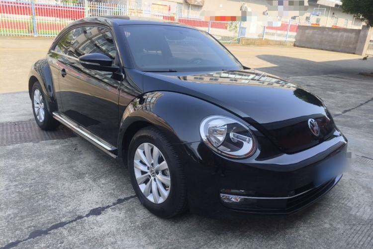 Used Volkswagen Beetle 2014 1.2TSI Fashion Edition Front Right 45 Deg