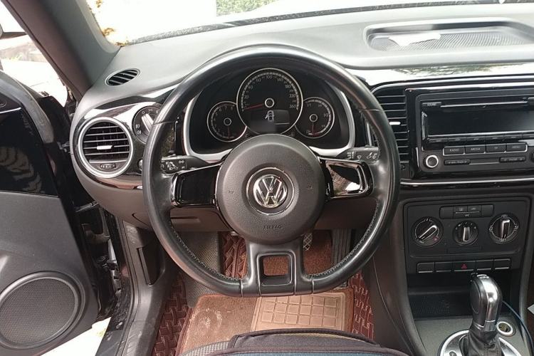 Used Volkswagen Beetle 2014 1.4TSI Fashion Edition Steering Wheel