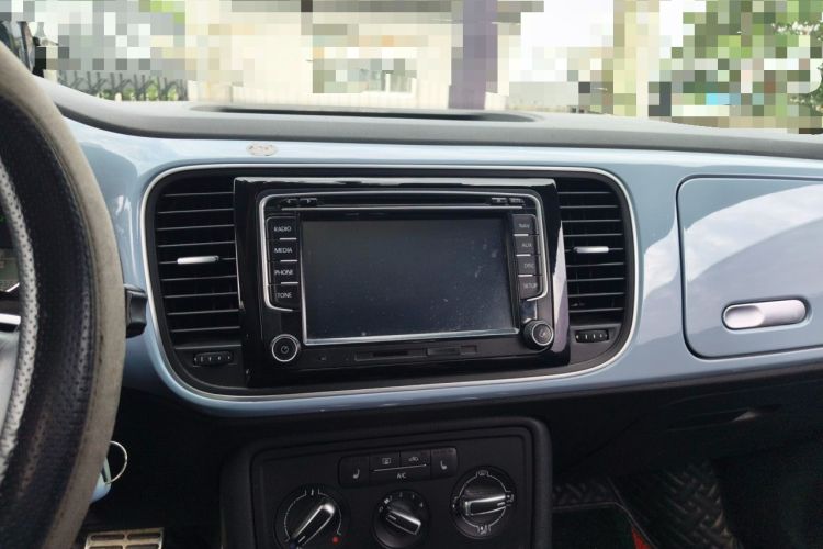 Used Volkswagen Beetle  Audio And AC Panel