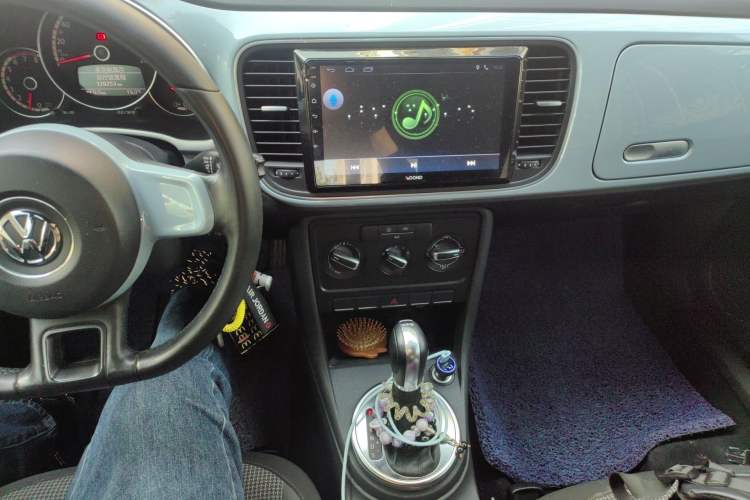 Used Volkswagen Beetle 2014 1.2TSI Fashion Edition Audio And AC Panel