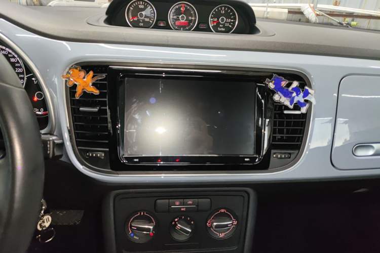 Used Volkswagen Beetle 2014 1.4TSI Fashion Edition Audio And AC Panel