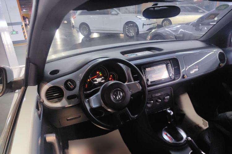 Used Volkswagen Beetle 2014 1.4TSI Fashion Edition Center Console