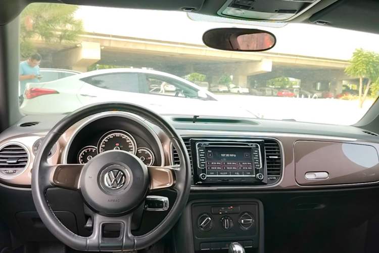 Used Volkswagen Beetle 2014 1.2TSI Fashion Edition Center Console