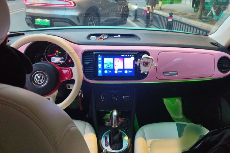 Used Volkswagen Beetle 2014 1.2TSI Fashion Edition Center Console