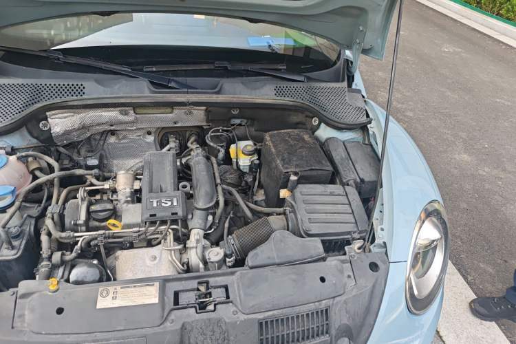 Used Volkswagen Beetle 2014 1.2TSI Fashion Edition Engine Bay Left