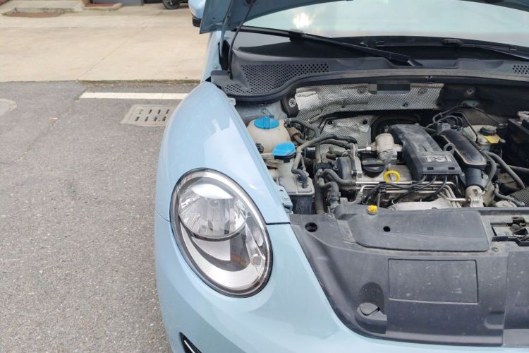 Used Volkswagen Beetle 2014 1.2TSI Fashion Edition Engine Bay Right