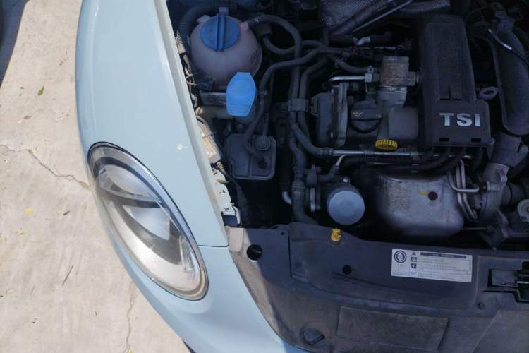 Used Volkswagen Beetle 2014 1.2TSI Fashion Edition Engine Bay Right