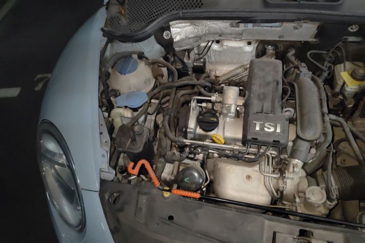 Used Volkswagen Beetle 2014 1.2TSI Fashion Edition Engine Bay Right