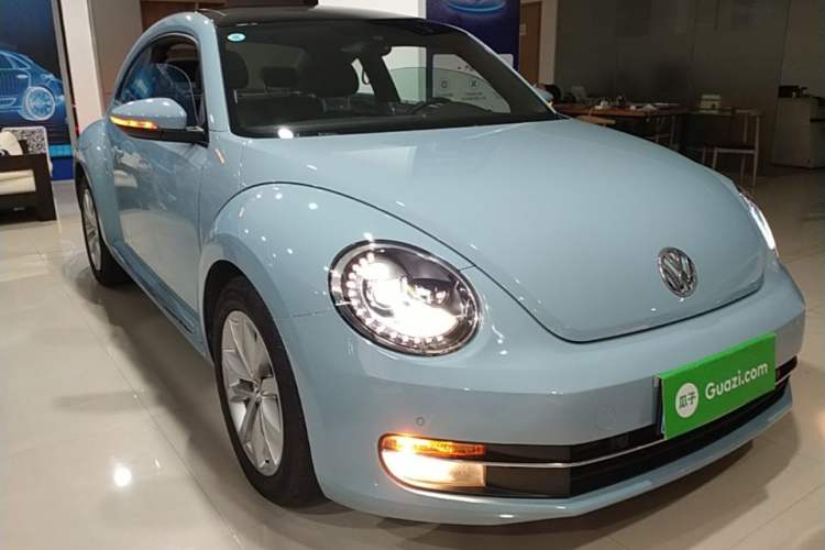 Used Volkswagen Beetle 2014 1.2TSI Comfort Model Front Right 45 Deg
