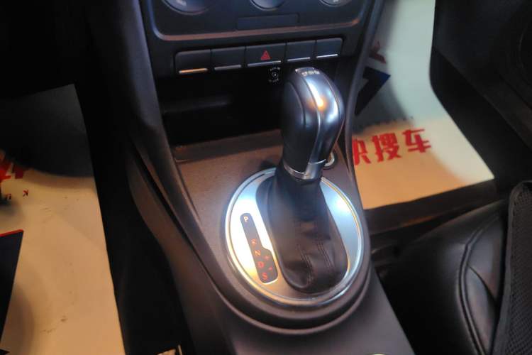 Used Volkswagen Beetle 2014 1.4TSI Fashion Edition Gear Lever
