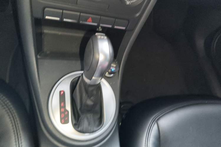 Used Volkswagen Beetle 2014 1.4TSI Fashion Edition Gear Lever