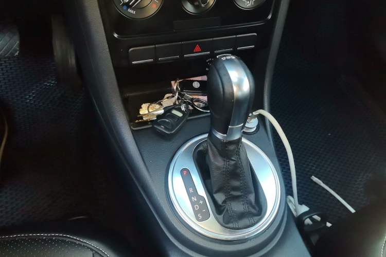 Used Volkswagen Beetle 2014 1.4TSI Fashion Edition Gear Lever