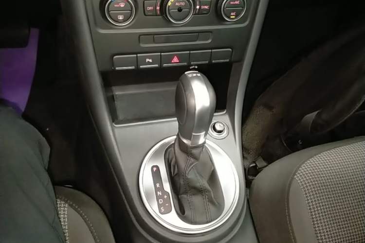Used Volkswagen Beetle 2014 1.2TSI Comfort Model Gear Lever