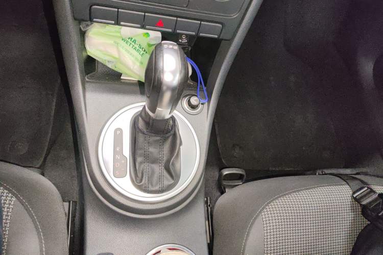 Used Volkswagen Beetle 2014 1.4TSI Fashion Edition Gear Lever