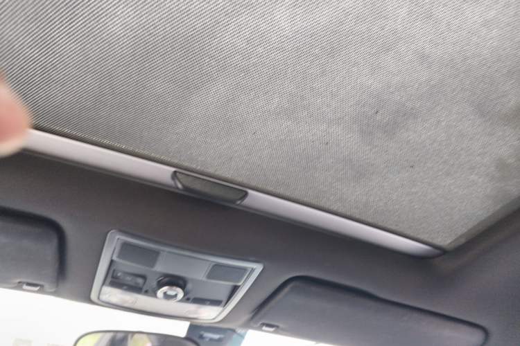 Used Volkswagen Beetle  Headliner