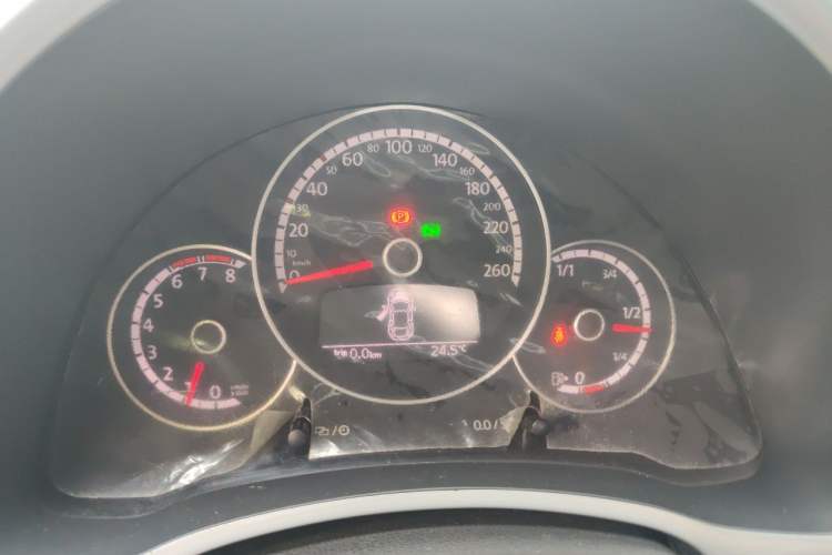 Used Volkswagen Beetle 2014 1.4TSI Fashion Edition Instrument Cluster