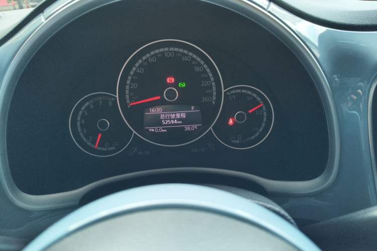 Used Volkswagen Beetle 2014 1.4TSI Fashion Edition Instrument Cluster