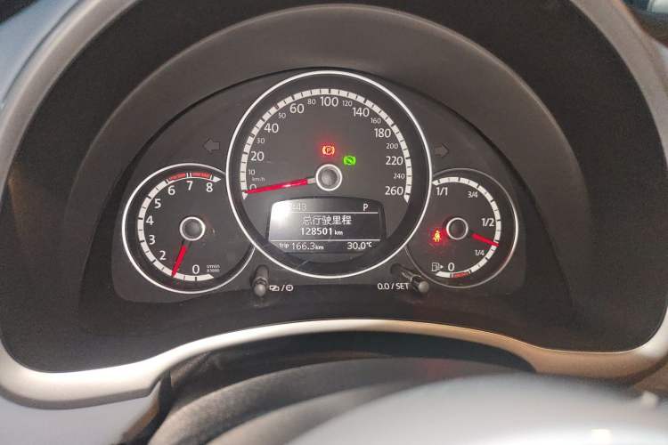 Used Volkswagen Beetle 2014 1.4TSI Fashion Edition Instrument Cluster