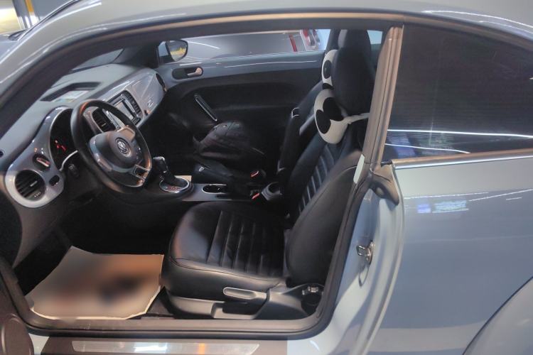 Used Volkswagen Beetle 2014 1.4TSI Fashion Edition Left Front Seat