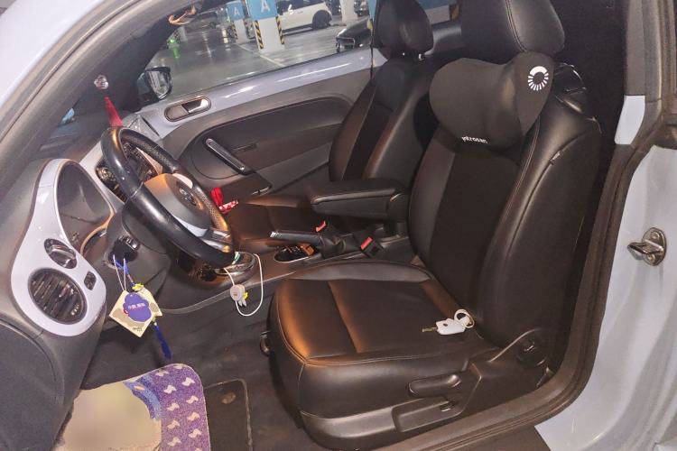 Used Volkswagen Beetle 2014 1.4TSI Fashion Edition Left Front Seat