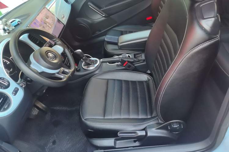 Used Volkswagen Beetle 2014 1.4TSI Fashion Edition Left Front Seat