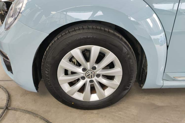 Used Volkswagen Beetle 2014 1.4TSI Fashion Edition Left Front Wheel Hub
