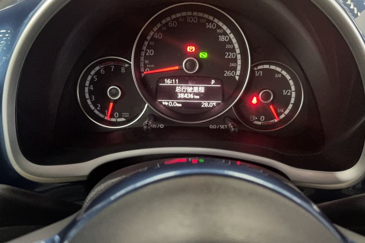 Used Volkswagen Beetle 2014 1.2TSI Fashion Edition Odometer Close Up