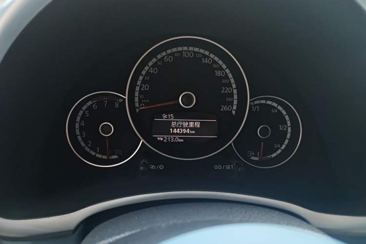 Used Volkswagen Beetle 2014 1.2TSI Fashion Edition Odometer Close Up