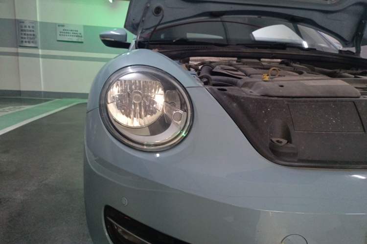 Used Volkswagen Beetle 2014 1.4TSI Comfort Model Right Front Headlight