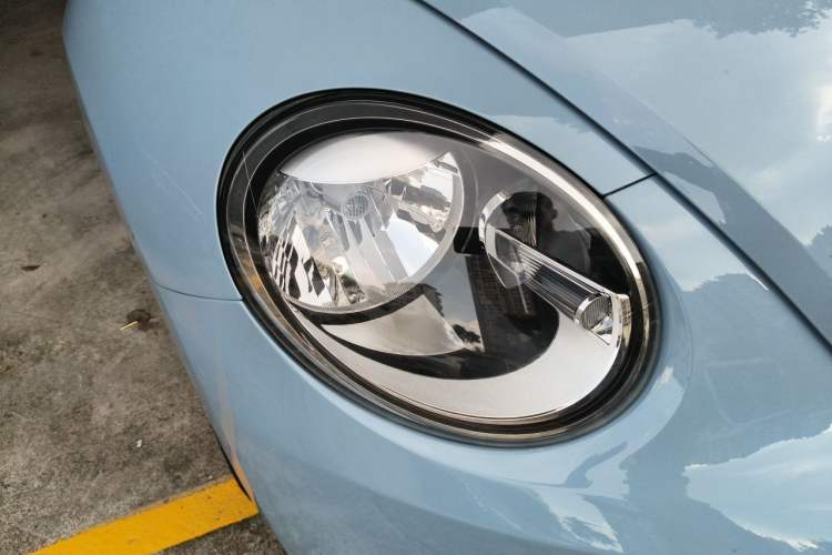Used Volkswagen Beetle 2014 1.4TSI Fashion Edition Right Front Headlight
