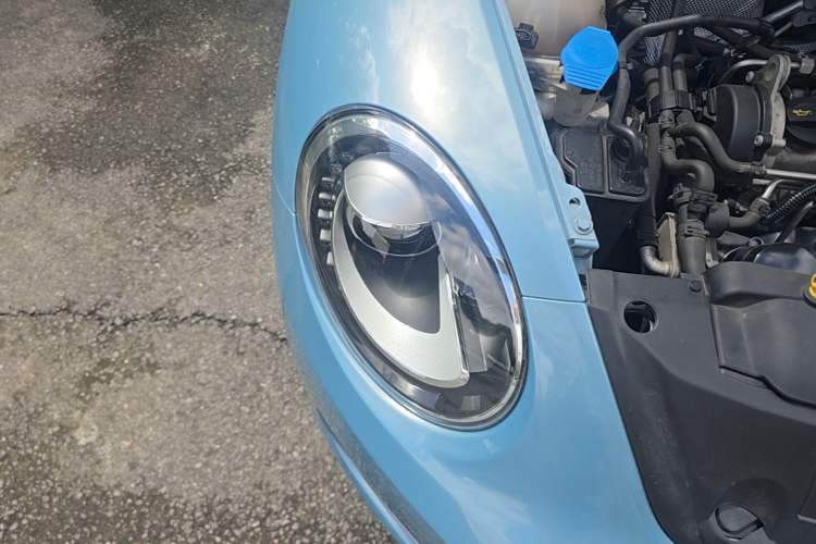 Used Volkswagen Beetle 2014 1.2TSI Comfort Model Right Front Headlight