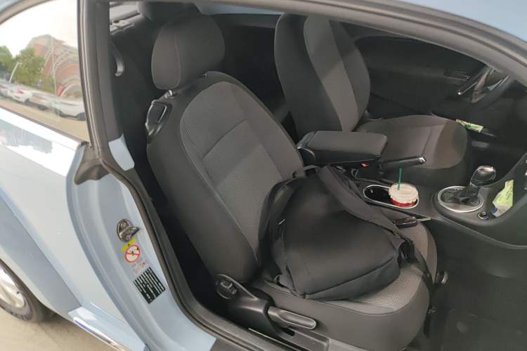 Used Volkswagen Beetle 2014 1.4TSI Fashion Edition Right Front Seat