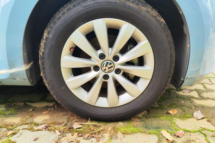 Used Volkswagen Beetle 2014 1.4TSI Fashion Edition Right Front Wheel Hub