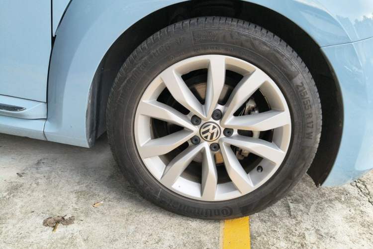 Used Volkswagen Beetle 2014 1.4TSI Fashion Edition Right Front Wheel Hub