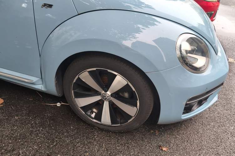 Used Volkswagen Beetle 2014 1.4TSI R-Line Right Front Wheel Hub
