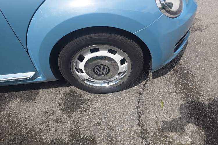 Used Volkswagen Beetle 2014 1.2TSI Comfort Model Right Front Wheel Hub