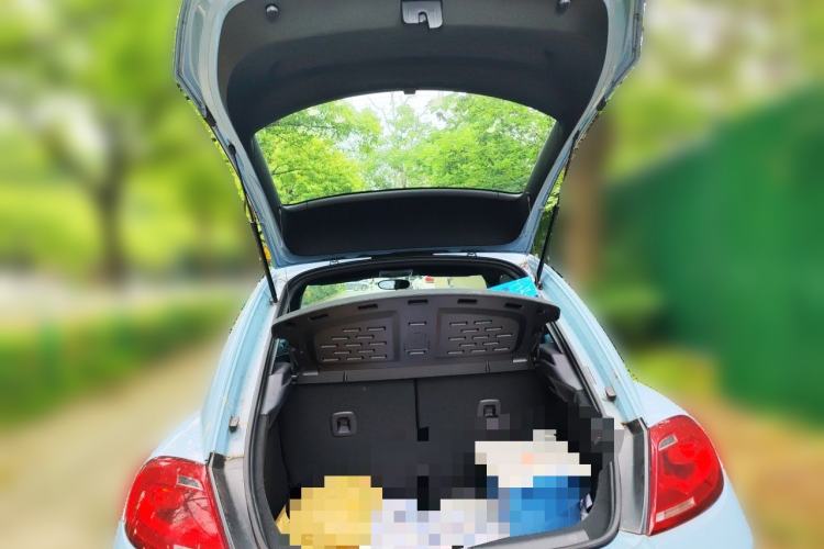 Used Volkswagen Beetle 2014 1.4TSI Fashion Edition Trunk