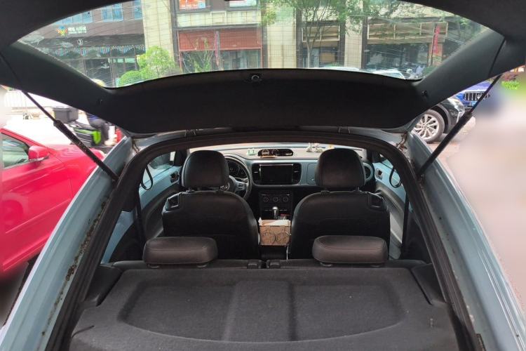 Used Volkswagen Beetle 2014 1.4TSI R-Line Trunk