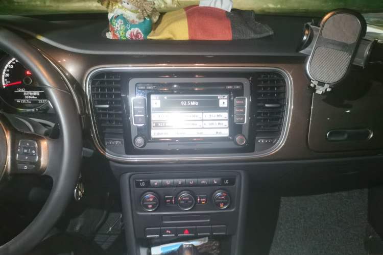 Used Volkswagen Beetle  Audio And AC Panel
