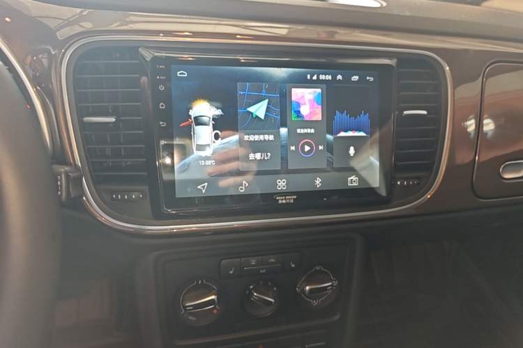 Used Volkswagen Beetle 2014 1.2TSI Comfort Model Audio And AC Panel