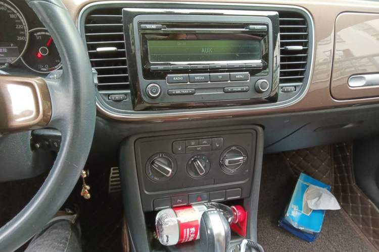 Used Volkswagen Beetle 2014 1.2TSI Comfort Model Audio And AC Panel