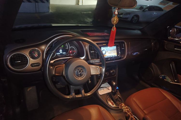 Used Volkswagen Beetle 2014 1.2TSI Fashion Edition Center Console