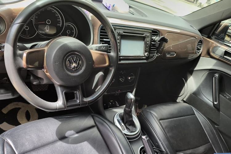 Used Volkswagen Beetle 2014 1.4TSI Fashion Edition Center Console