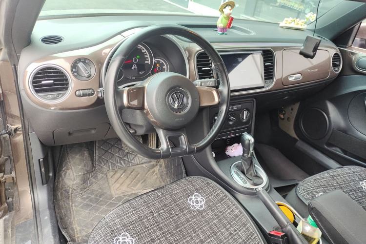 Used Volkswagen Beetle 2014 1.4TSI Fashion Edition Center Console