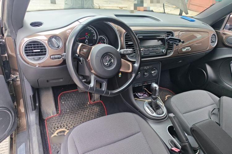 Used Volkswagen Beetle 2014 1.4TSI Fashion Edition Center Console